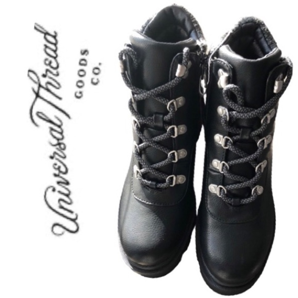 🆕 Universal Thread | Black/Noelle Booties